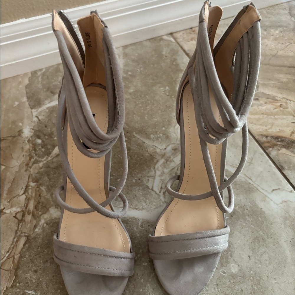 New gray suede Vice heels size 8 - Picture 5 of 7